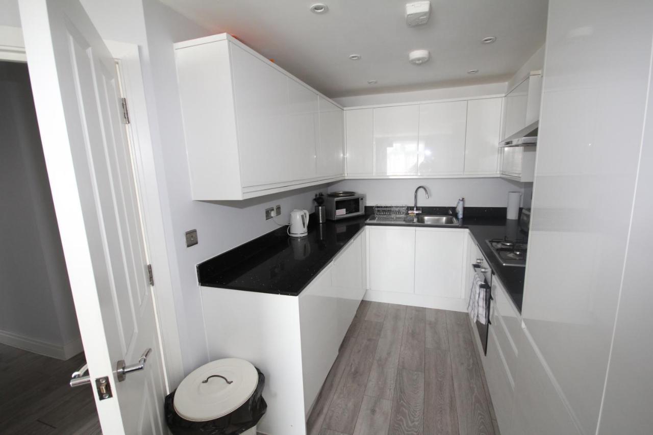 Holden Court Apartments - Apt 3 West Drayton  Kültér fotó