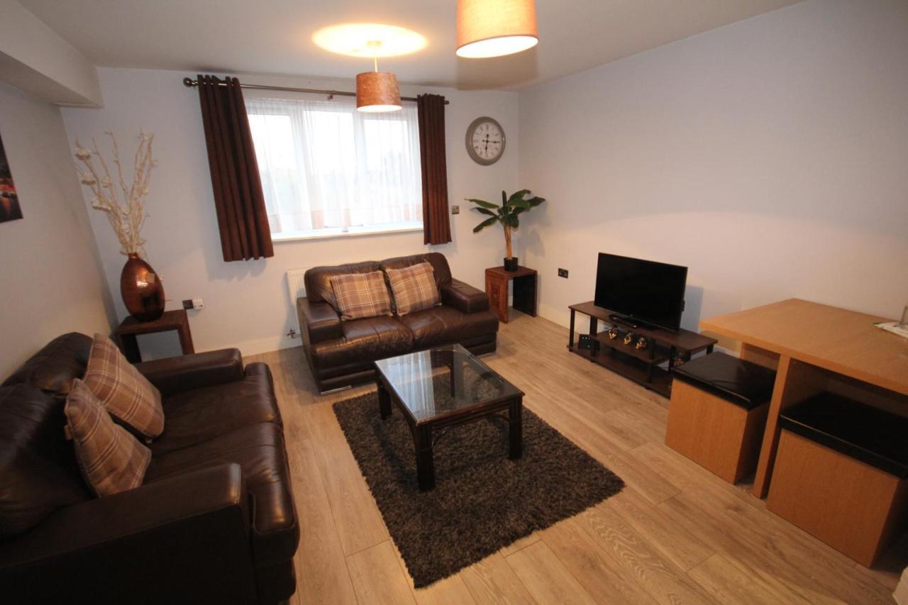 Holden Court Apartments - Apt 3 West Drayton  Kültér fotó