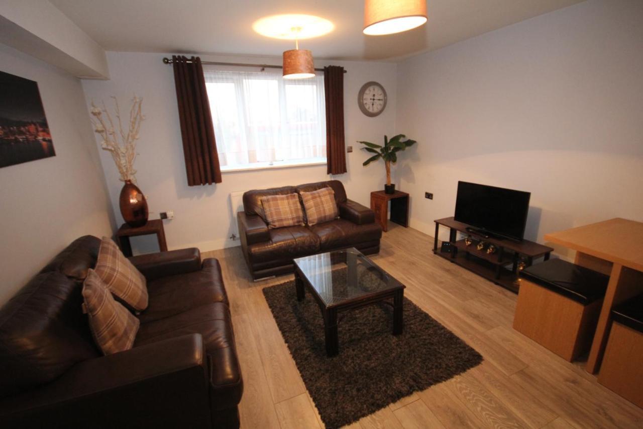 Holden Court Apartments - Apt 3 West Drayton  Kültér fotó