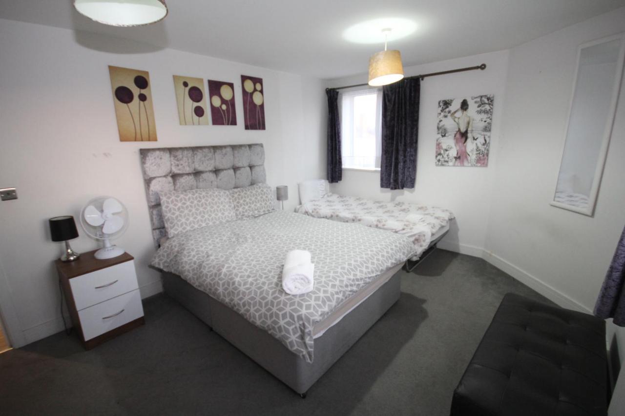 Holden Court Apartments - Apt 3 West Drayton  Kültér fotó